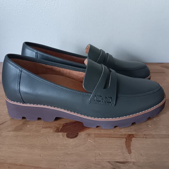 Vionic Cheryl II Dark Khaki Leather Loafer Shoe Women Size 9.5 W - Picture 3 of 10